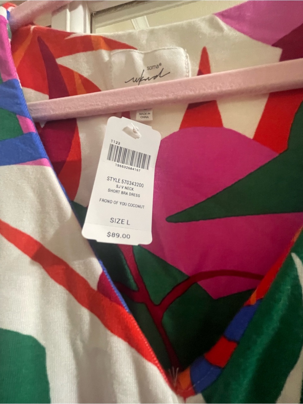 SOMA Weekend Dress Resort Print Vanishing 360 Invisible Support Size Large
NWT - Picture 6 of 7